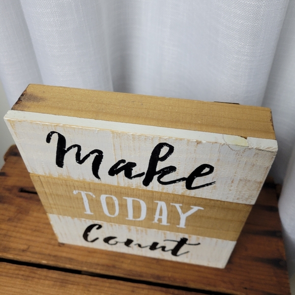 "Make Today Count" - Wooden Decor Sign - Picture 4 of 8